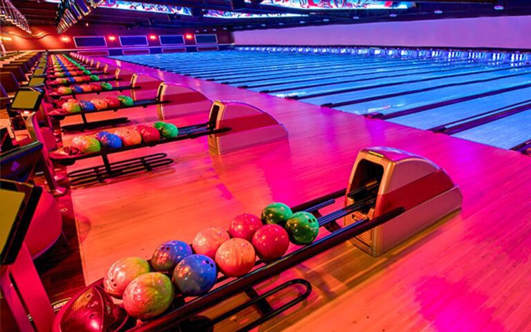 CenterLandingPage BowleroLosAngeles2 900x600 041924 768x480