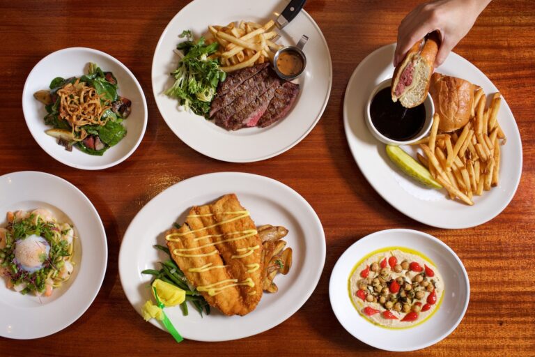 clydes food 768x512