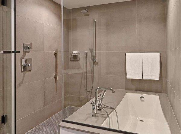 guest room 1